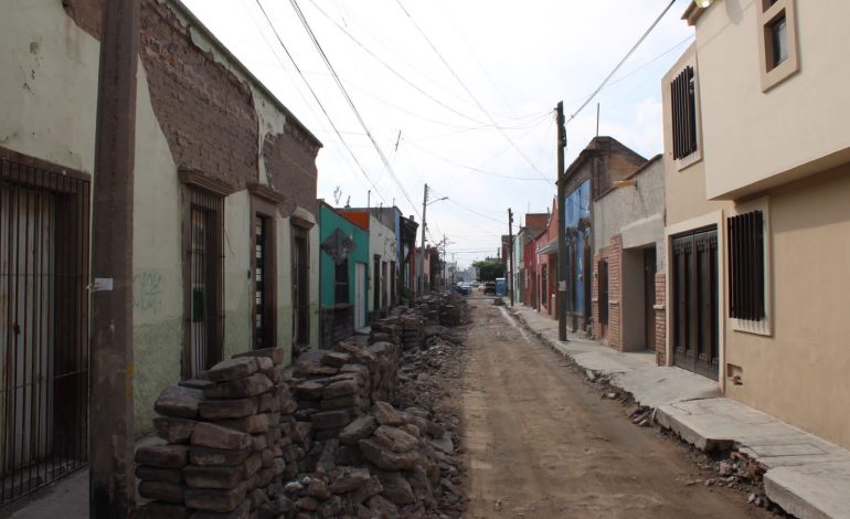  Proponen regular obras del Estado en barrios y colonias de SLP que carezcan de consulta