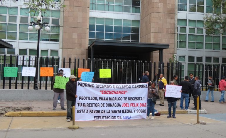  Protestan en la FGE por la extracción ilegal de agua en Villa Hidalgo