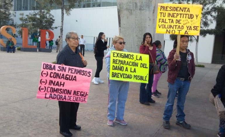  Denuncian ante AMLO construcción ilegal de gasolinera en Santa María del Río