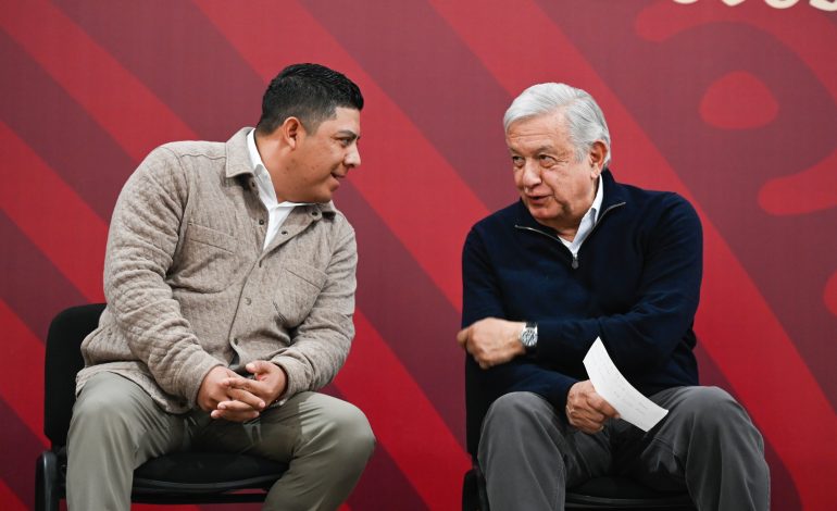  AMLO y Gallardo elogian sus programas sociales en visita del presidente a SLP