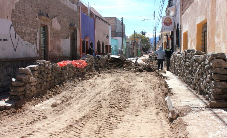  Vecinos perciben poco avance, deficiencias y falta de planeación en obras de San Miguelito
