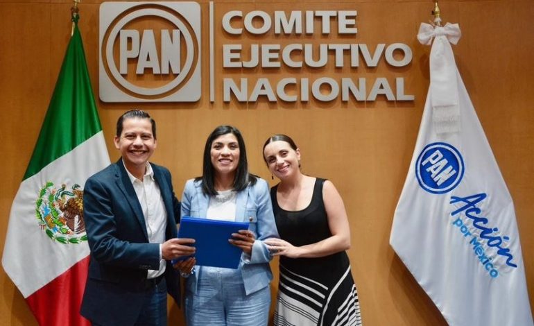  Presidenta del PAN SLP se registró como precandidata al Senado