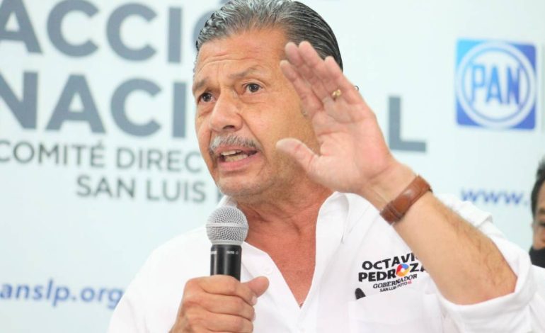  Octavio Pedroza se retira de la política