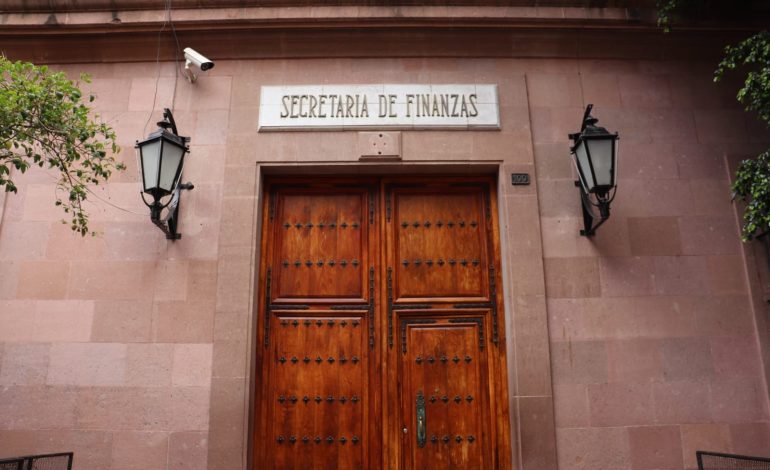  Cambio del titular de Finanzas frenó acuerdo entre Gobierno y la UASLP