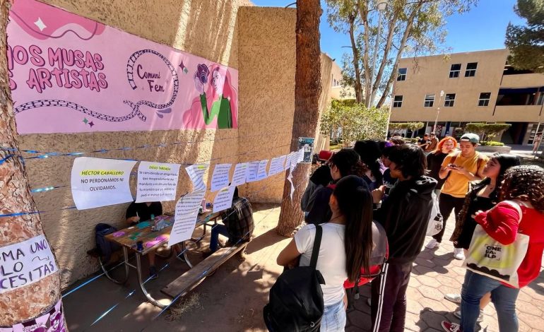  Alumnas de Comunicación en la UASLP denuncian violencias con tendedero