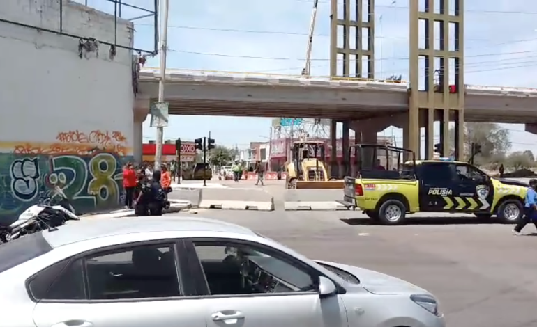  Reportan fuga de gas en obras del puente vehicular de la calle 71