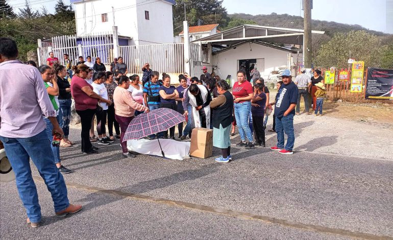  Tras fallecimiento de una mujer, piden reductores de velocidad en la carretera Rioverde