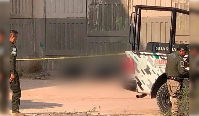  Encuentran cuerpo dentro de bolsas en puente de Peñasco