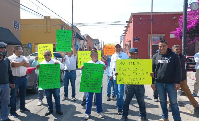 Taxistas piden renuncia de Araceli Martínez de la SCT