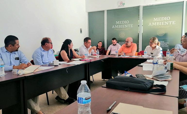  Autoridades federales y Guardianes de la Sierra de San Miguelito repasan defensa del ANP
