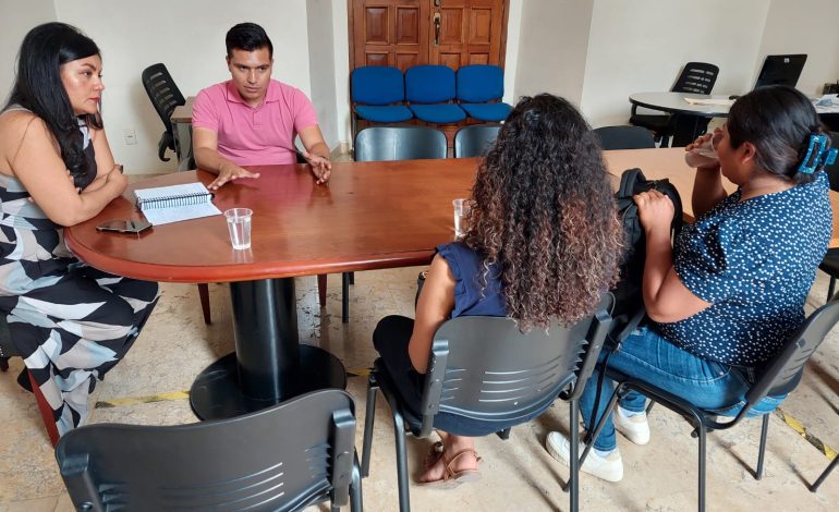  Familias piden trato digno en el Cereso La Pila