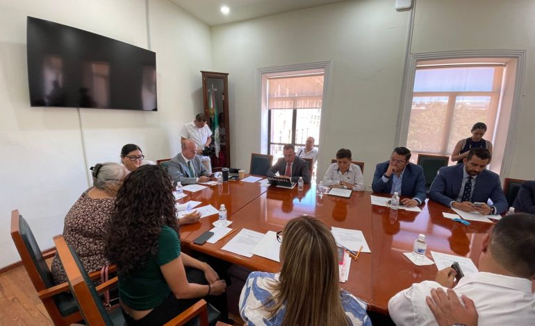  En comisiones, aprueban terna para elección del fiscal general del Estado