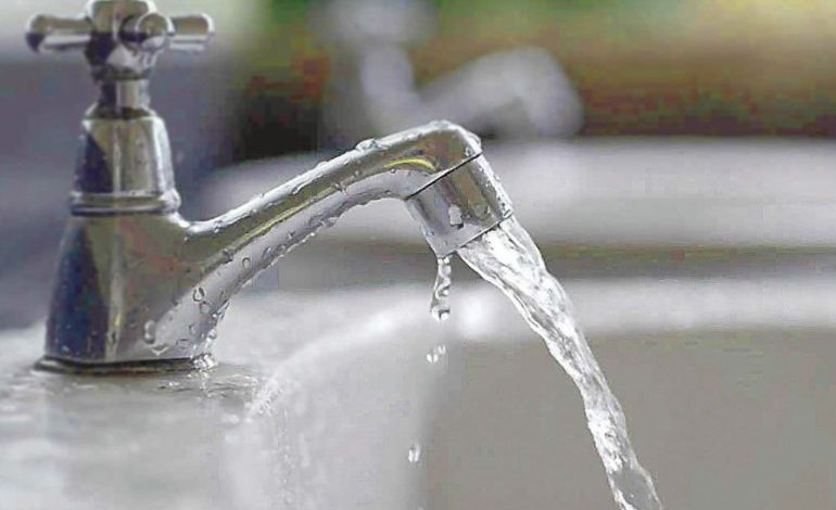  Desechan iniciativa para que inmuebles sean vendidos con servicio formal de agua potable
