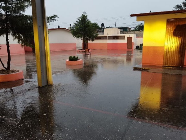 Lluvias dejan en estado crítico a 1,800 escuelas en SLP