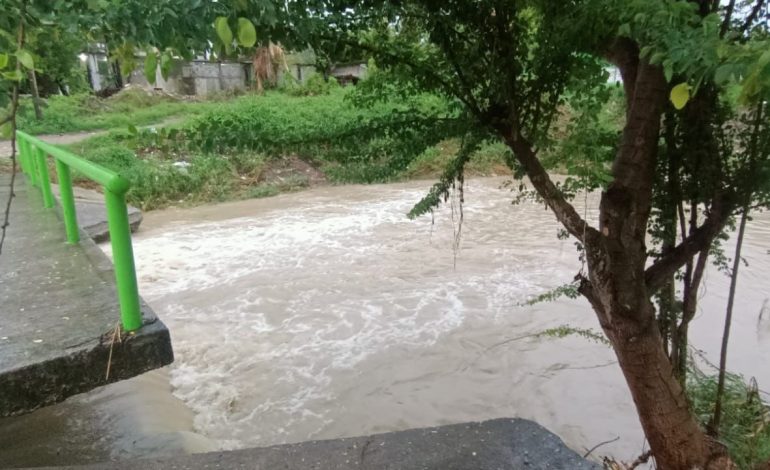  Persisten las lluvias e inundaciones en la Huasteca