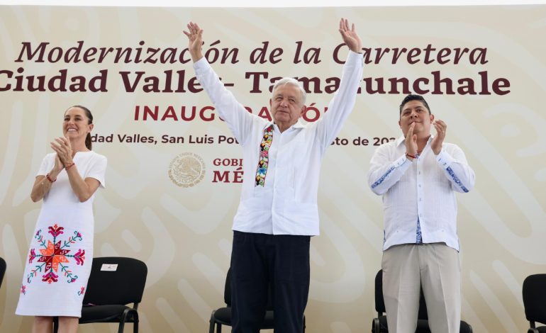  AMLO, Sheinbaum y Gallardo inauguran supercarretera Valles-Tamazunchale