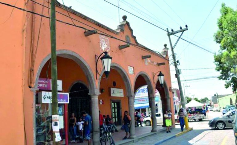  Sólo un burocrata aceptó trabajar en Villa de Pozos