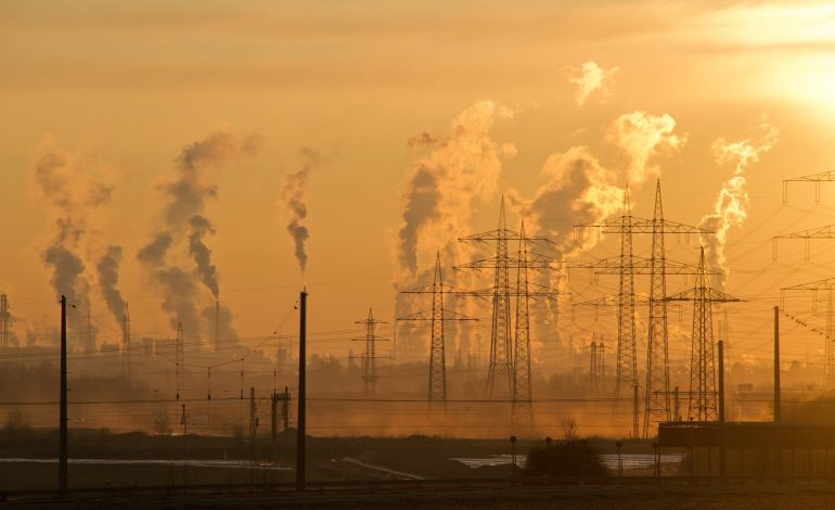  Empresarios e industriales aún debaten el impuesto ecológico