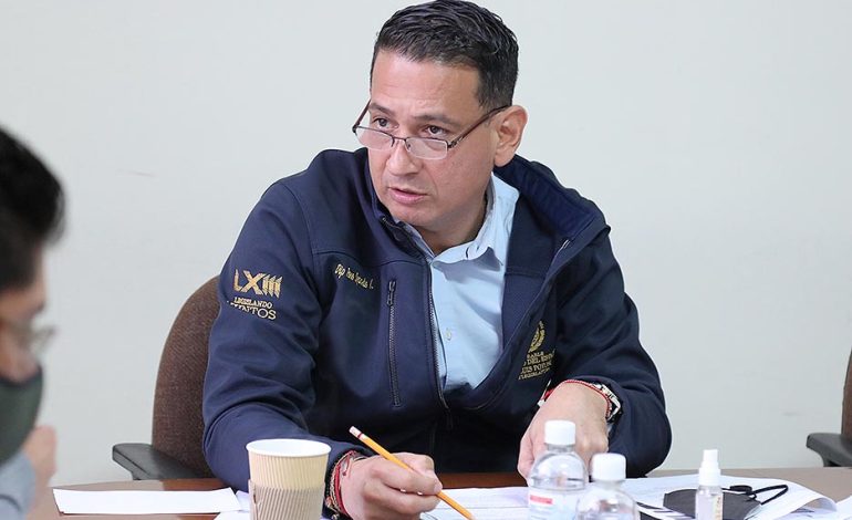 René Oyarvide se perfila como secretario general de Villa de Pozos
