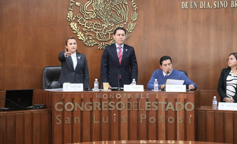  Diputados elogian a la titular de Seduvop en comparecencia