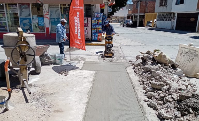  Atenderán reportes de pavimentación de calles en La Garita