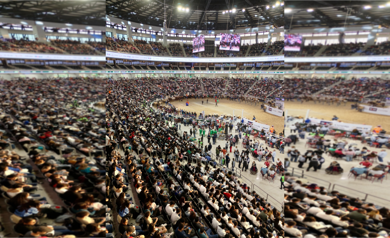  Vuelven a acarrear estudiantes a la inauguración del Nacional Charro en SLP