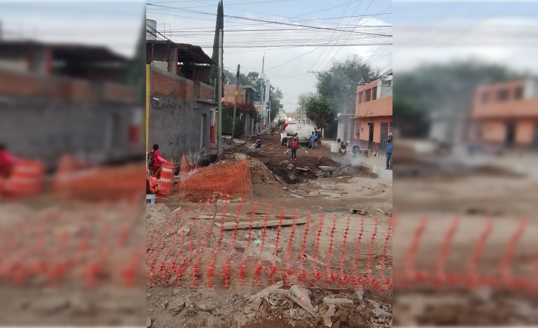  Afectados piden coordinación entre Seduvop e Interapas para supervisar obras en López Mateos
