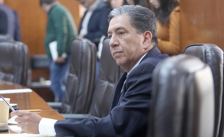  “Están buscando quedar bien con su presidenta”: Marco Gama critica el “fast track” del oficialismo