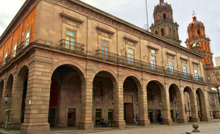  Ayuntamiento de SLP aumentará contrataciones por honorarios para evitar pagar prestaciones
