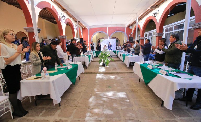 Villa de Pozos, con plantilla incompleta y funcionariado reciclado