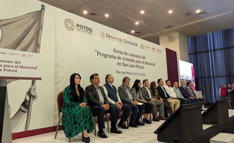 Firman convenio del programa Vivienda para el Bienestar en SLP