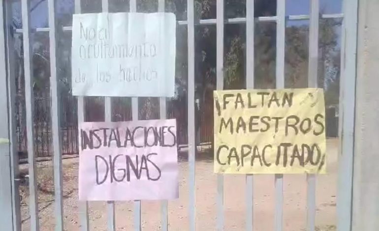  Estudiantes de la Escuela Estatal de Teatro denuncian falta de infraestructura y omisiones
