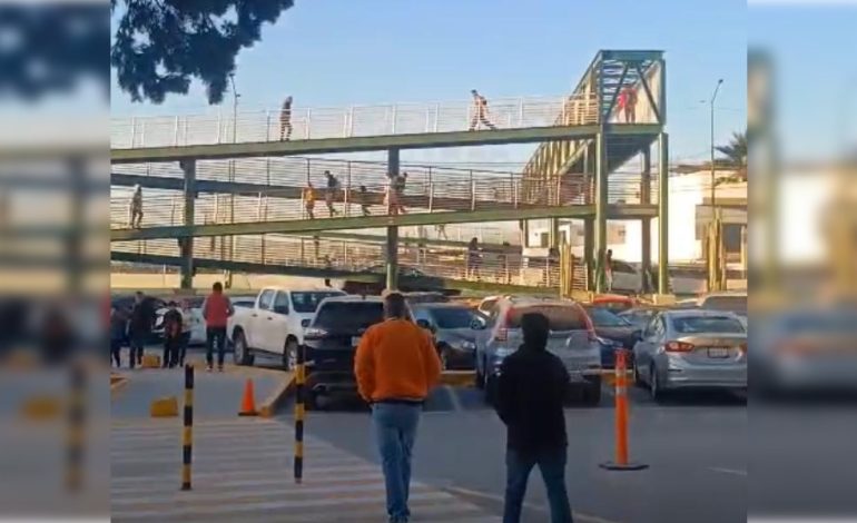  Aún sin autorización, ya utilizan el puente peatonal de Quintas