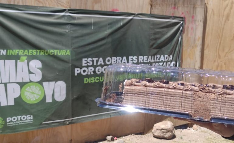 Realizan anticelebración de obras inconclusas en la Facultad de Ciencias de la UASLP