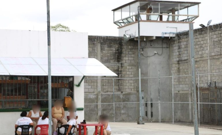  Mujeres recluidas en Xolol regresarán a La Pila, afirma secretario general