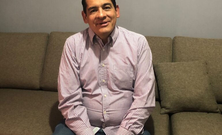  Lutzow Steiner publica libro sobre su reclusión en penal de La Pila