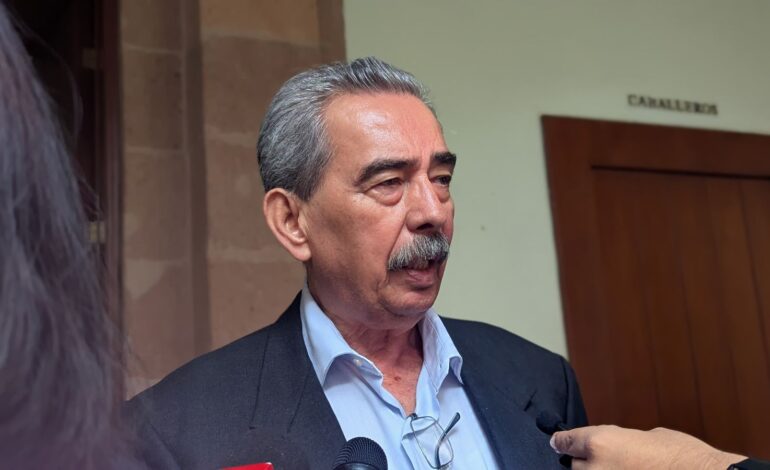  Legislador pide regular cambios en cargos educativos ante conflicto de la Becene