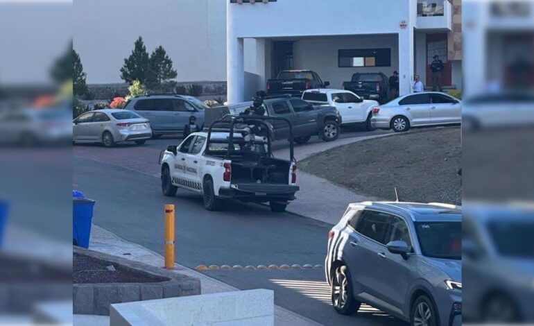  Cateo en Club de Golf La Loma por presunta violencia familiar deja un detenido