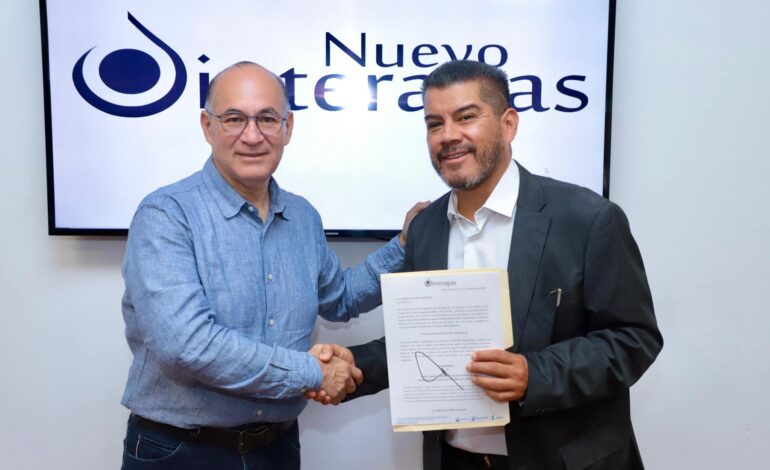 Pese a historial de remociones, nombran a Enrique Alfonso Obregón como contralor del Interapas