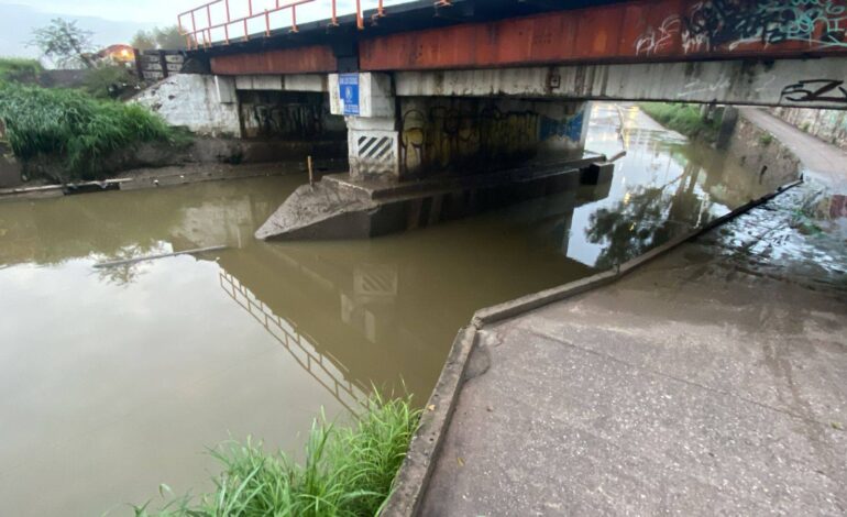  Lluvias colapsan vialidades y provocan inundaciones en SLP