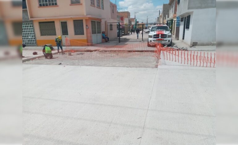  Vecinos de Ciudad 2000 solicitan intervención de Villa de Pozos por conflicto en obra hidráulica