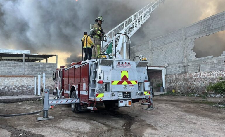  Bomberos Metropolitanos lanza campaña para recaudar fondos