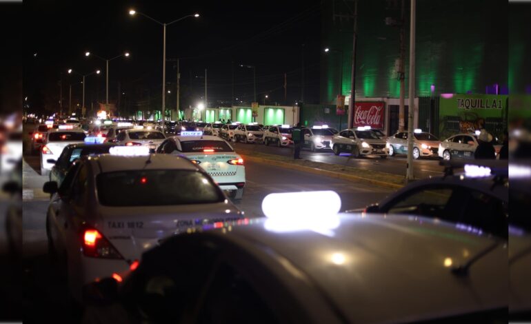 Usuarios denuncian prácticas irregulares en taxis de la Fenapo: SCT
