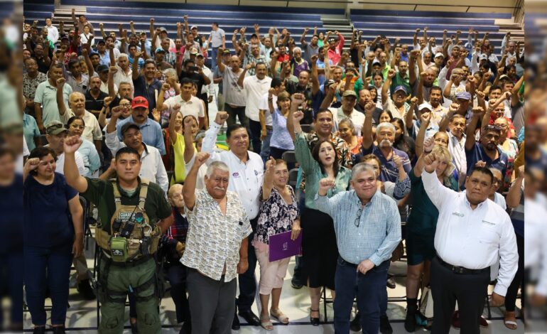  Tecmol acusa a titular de la SCT en SLP de amenazar a taxistas para asistir a evento