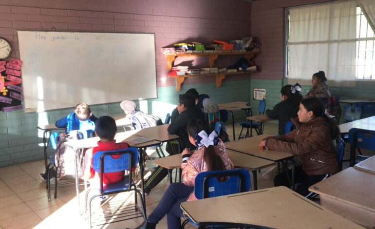 Escuelas municipales no obligarán a portar uniforme a quienes no puedan costearlo