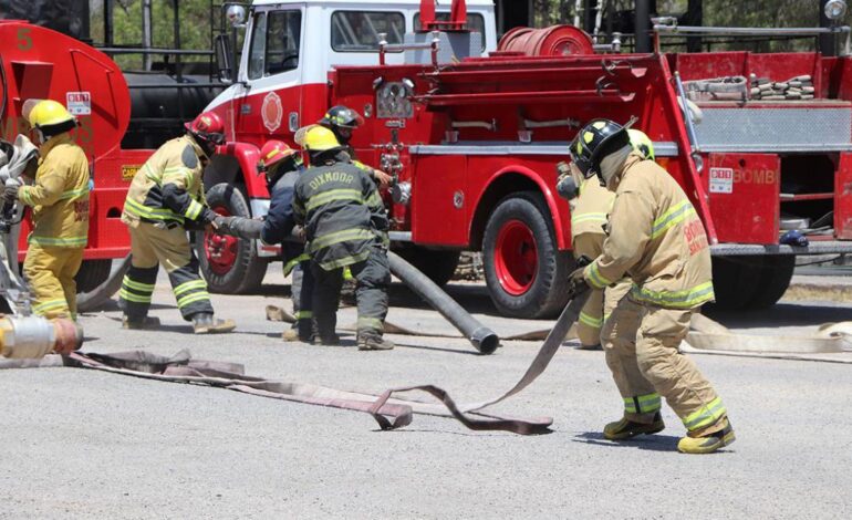  Bomberos de SLP operan con unidades de 1981 y equipo insuficiente