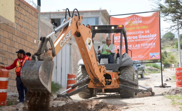  Ayuntamiento de SLP inicia obra en Peñascal tras años de rezago