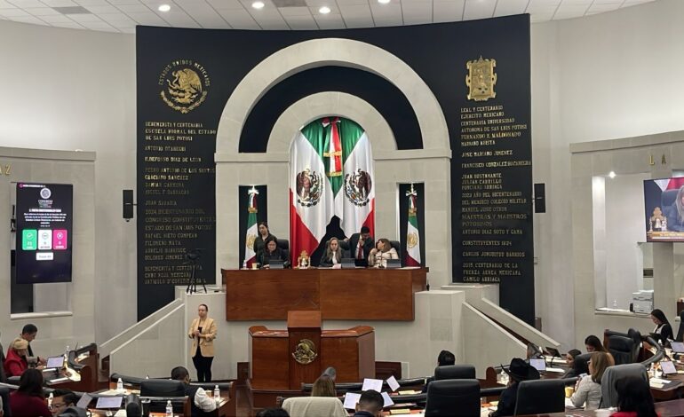  Congreso de SLP deja sin efectos juicio político contra Xavier Nava