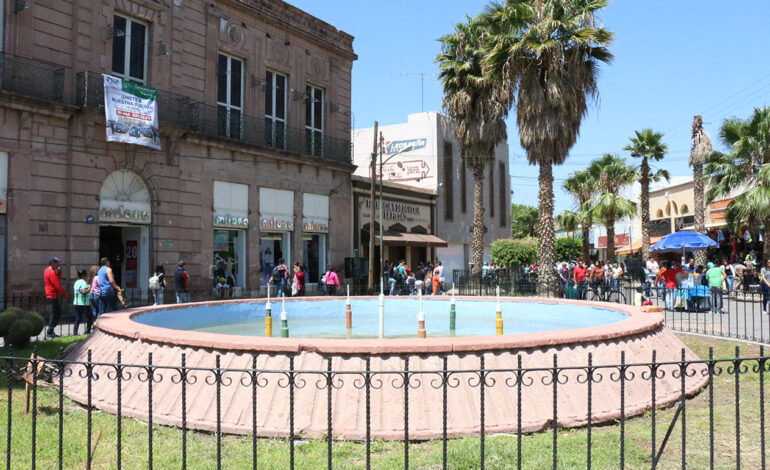  Explanada Ponciano Arriaga, zona de conflicto por comercio no ordenado en el Centro Histórico: Galindo