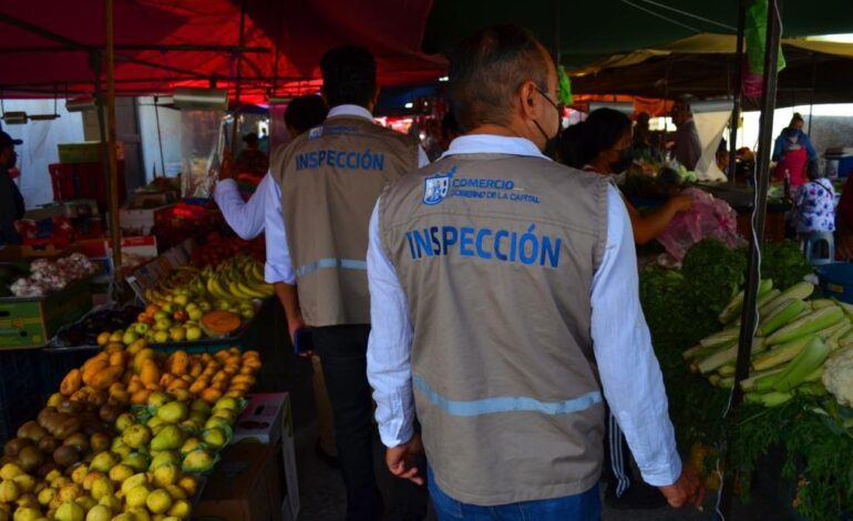  Ambulantaje en tianguis está controlado, pero en el Centro Histórico “es complicado”: Galindo